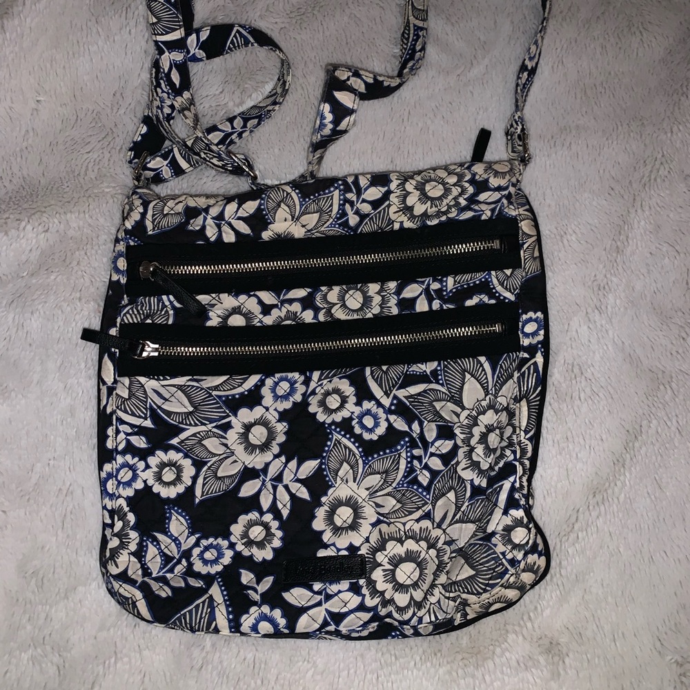 VERA BRADLEY PURSE